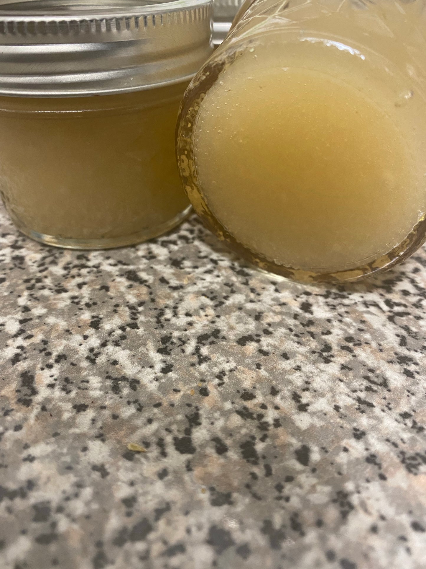 Seamoss Gel infused with Elderberries (immune boosting), Ashwagandha (manage stress, & Lions Mane (focus)
