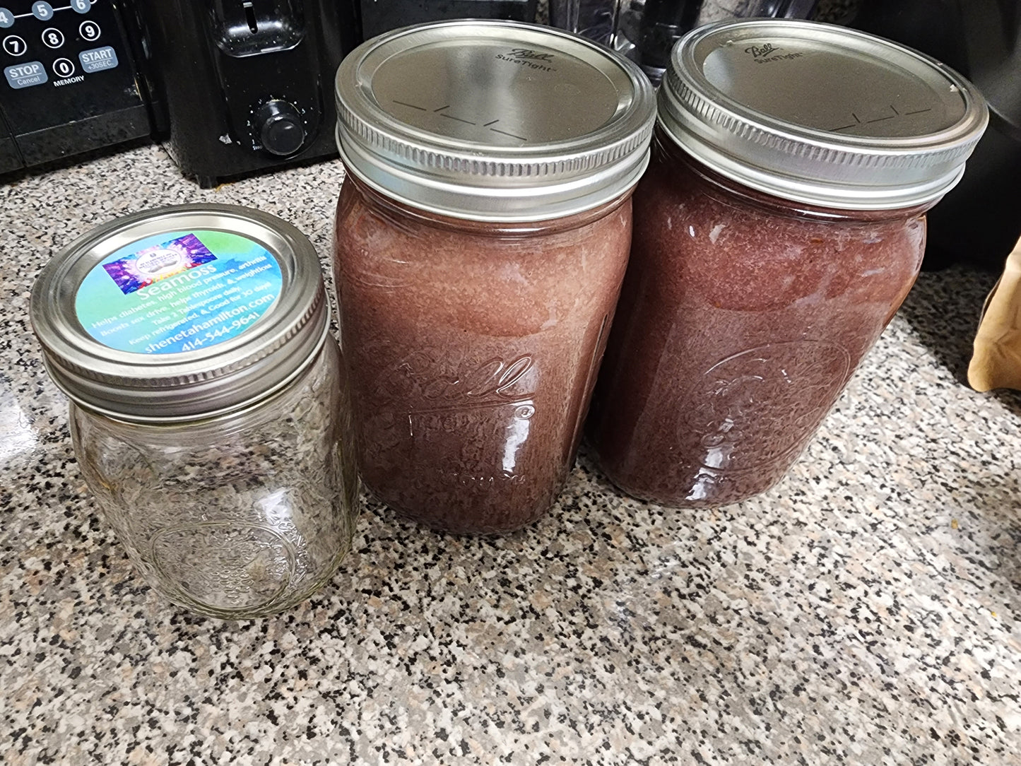 Seamoss Gel infused with Elderberries (immune boosting), Ashwagandha (manage stress, & Lions Mane (focus)