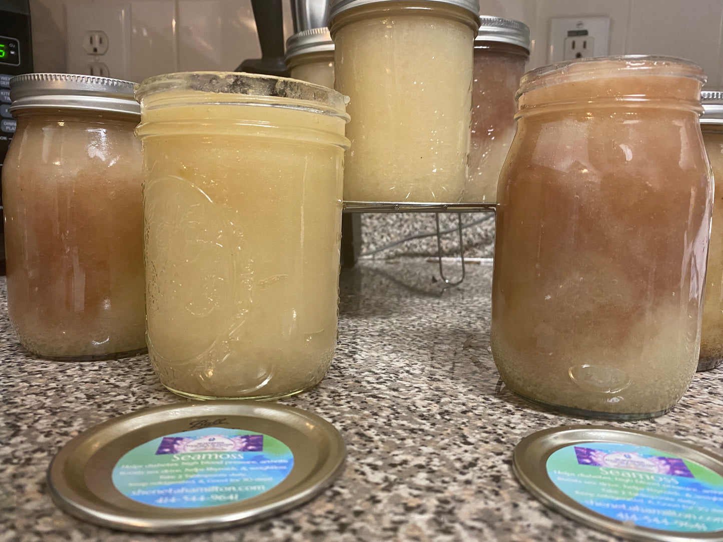 Seamoss Gel infused with Elderberries (immune boosting), Ashwagandha (manage stress, & Lions Mane (focus)