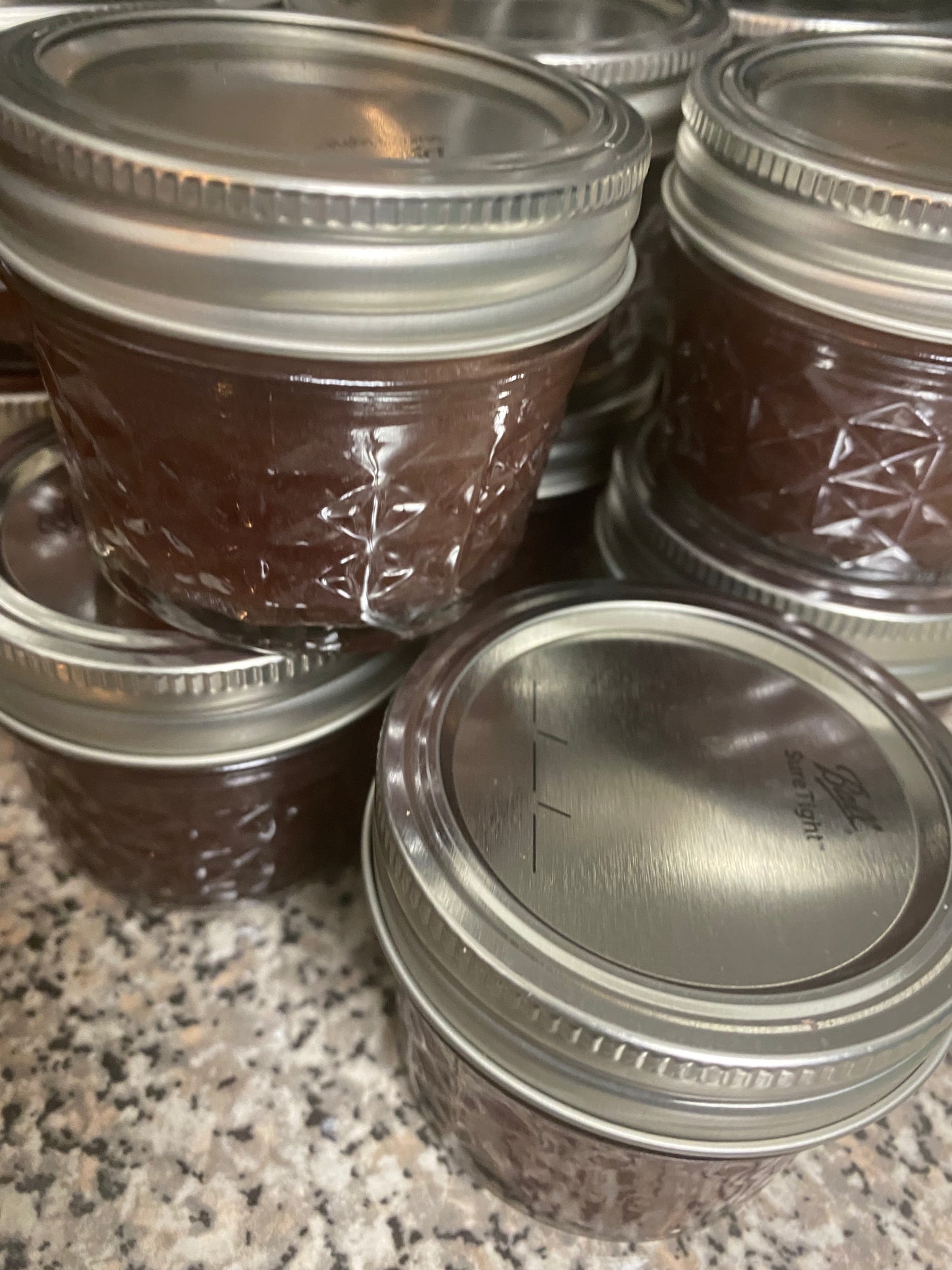 Seamoss Gel infused with Elderberries (immune boosting), Ashwagandha (manage stress, & Lions Mane (focus)
